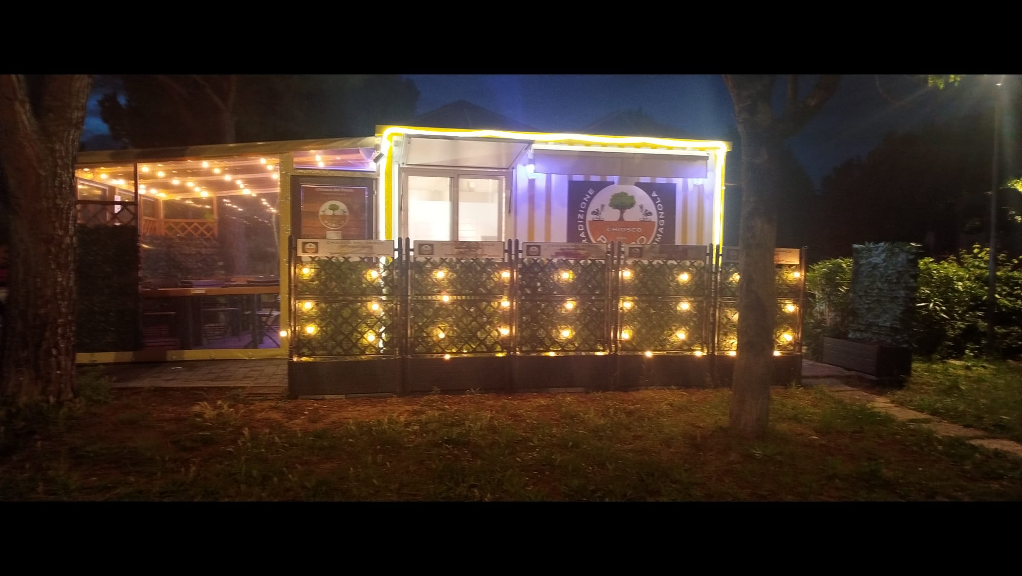 chiosco del parco by night 1