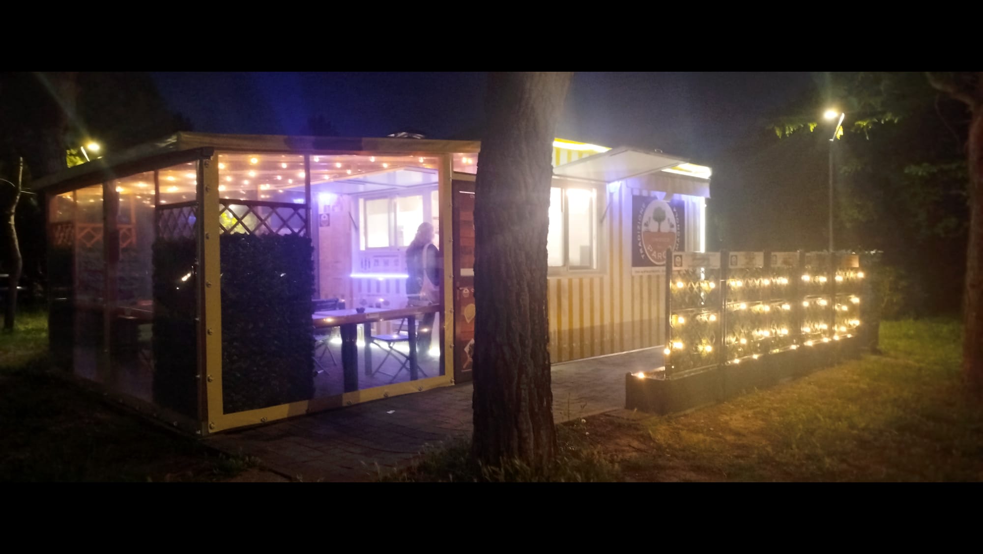 chiosco del parco by night 2